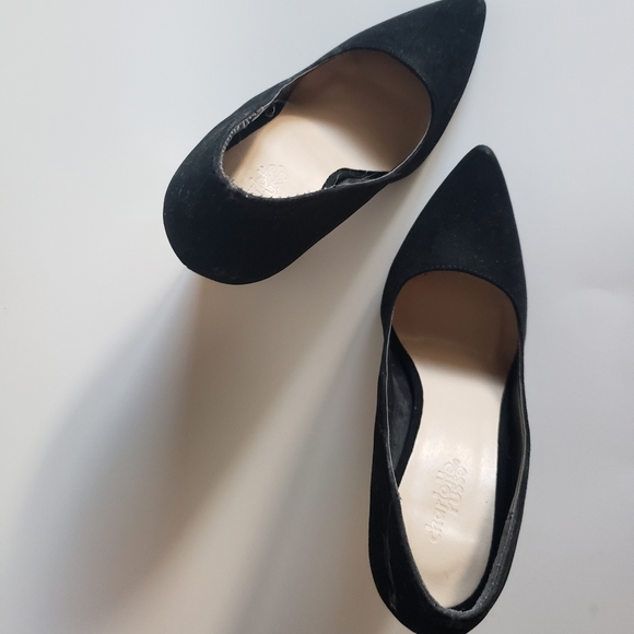 Gold heel pumps - Picture 2 of 5